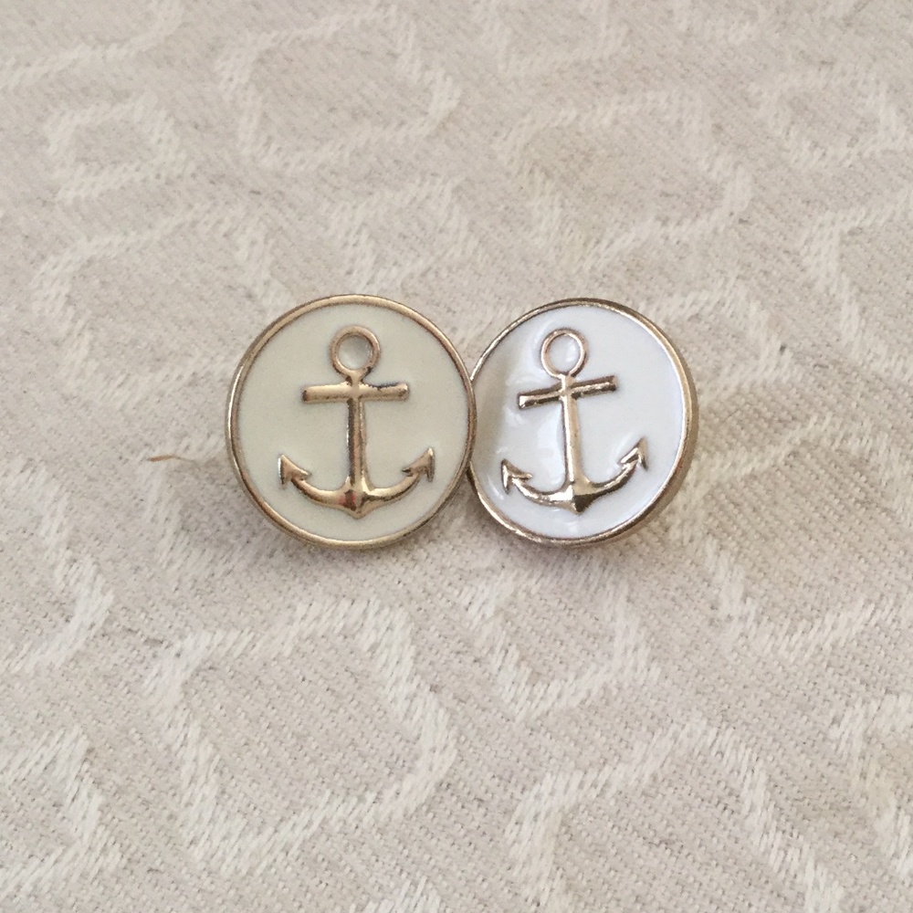 White Anchor Earrings NWOT